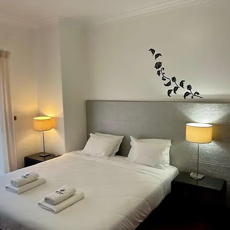 Bed & Breakfast Residencia Maciel Peniche