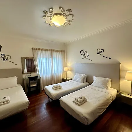 Alojamento de Acomodação e Pequeno-almoço Residência Maciel Peniche