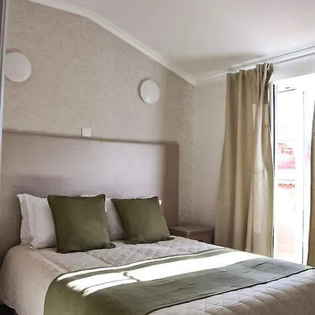 Bed & Breakfast Residencia Maciel 3*