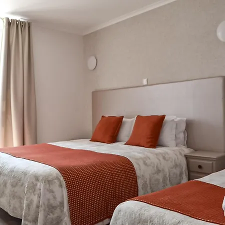Bed & Breakfast Residencia Maciel Peniche