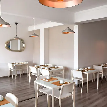 Alojamento de Acomodação e Pequeno-almoço Residência Maciel Peniche