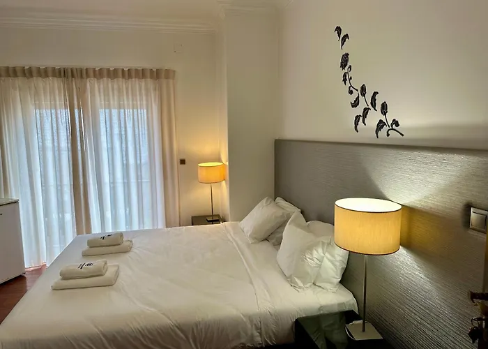 Bed & Breakfast Residencia Maciel Peniche